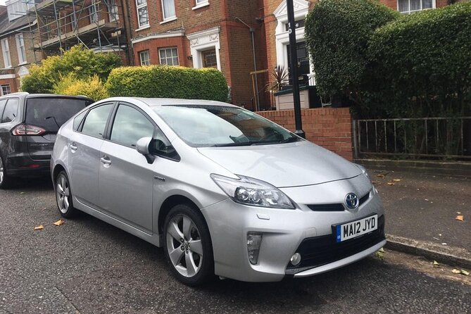 One Way Taxi Transfer from London to Gatwick Airport - Driver communication and service