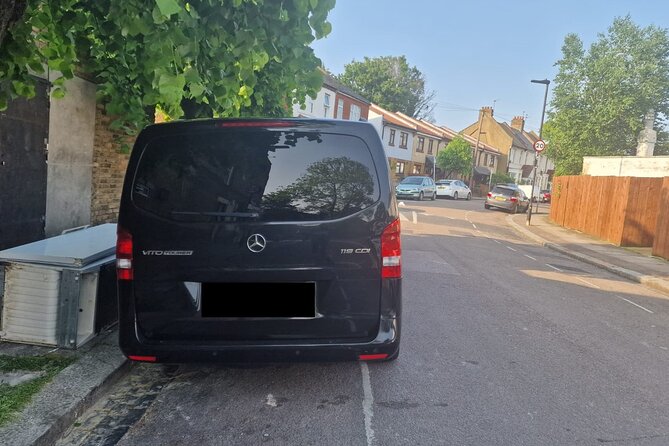 One Way Taxi Transfer - London to Portsmouth Seaport - Child seats and family planning
