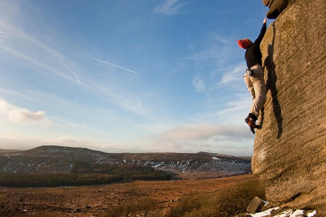 Outdoor Rock Climbing Taster Day in Peak District - Learning the rope before touching the rock