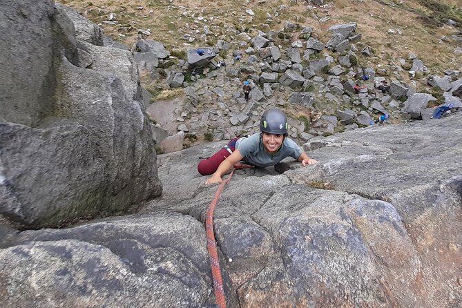 Outdoor Rock Climbing Taster Day in Peak District - What the $137.37 price gets you