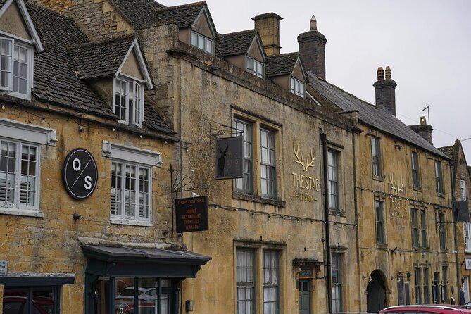Oxford and Cotswolds Tour with Country Pub Lunch from London - Why the smaller vehicle matters in the Coln Valley
