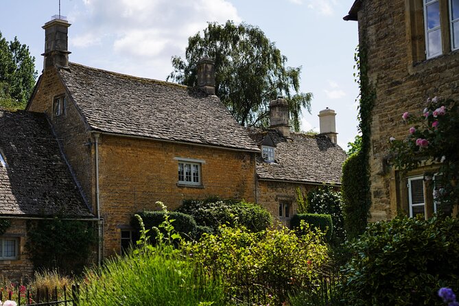 Oxford and Cotswolds Tour with Country Pub Lunch from London - Guides can shape the day more than the timetable