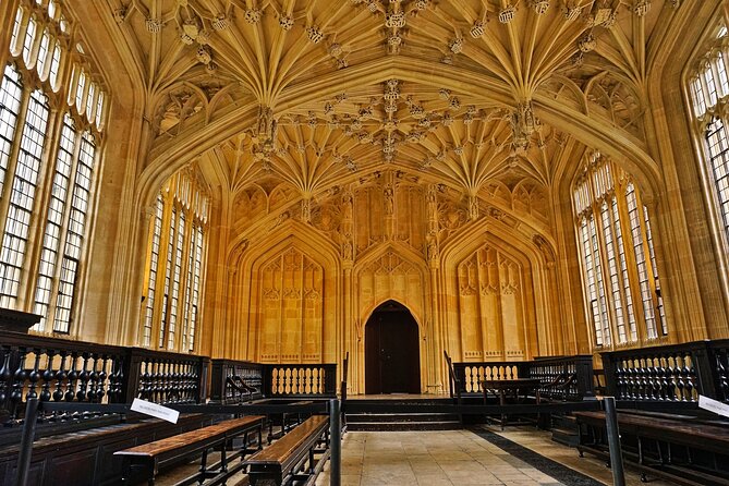 Oxford Harry Potter Film Locations Walking Tour by Alumni™ - How much Harry Potter will you actually get?