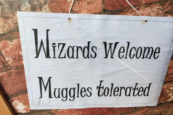 Oxford Harry Potter Insights entry to Divinity School PUBLIC Tour - Guides, pacing, and group size