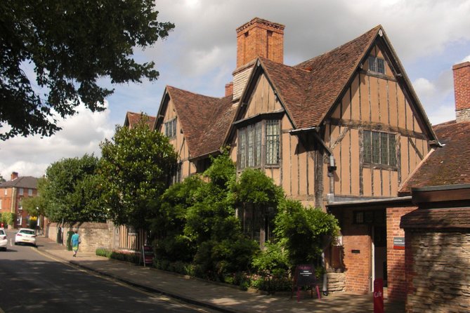 Oxford, Shakespeare Country & Warwick castle private Tour - Warwick Castle after the countryside drive