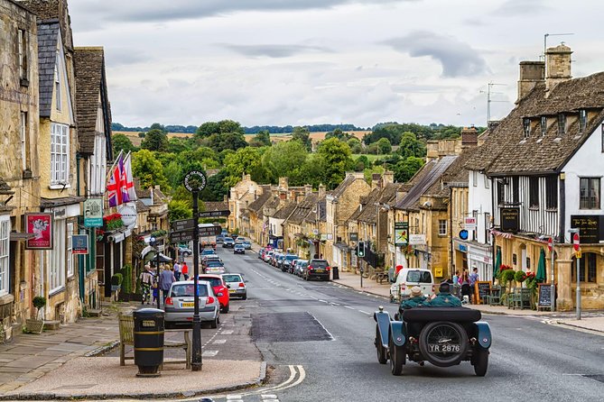 Oxford, Stratford, Cotswolds & Warwick Castle Tour from London - Food, timing, and what to carry