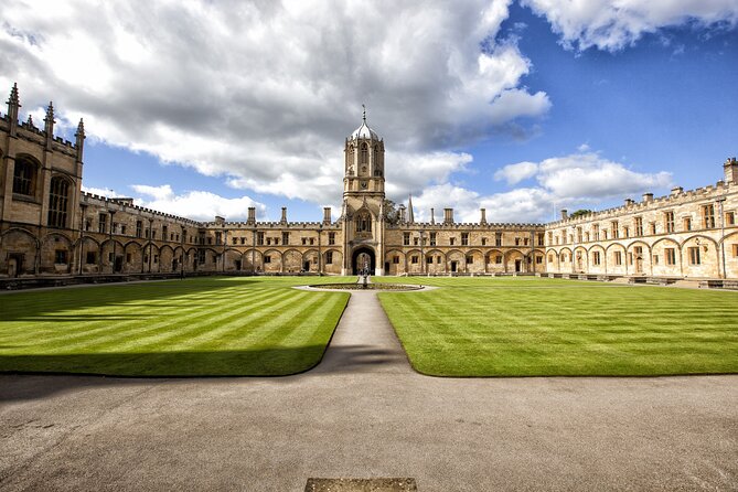 Oxford University Walking Tour by Alumni™ & Optional New College - Price, timing, and what you receive