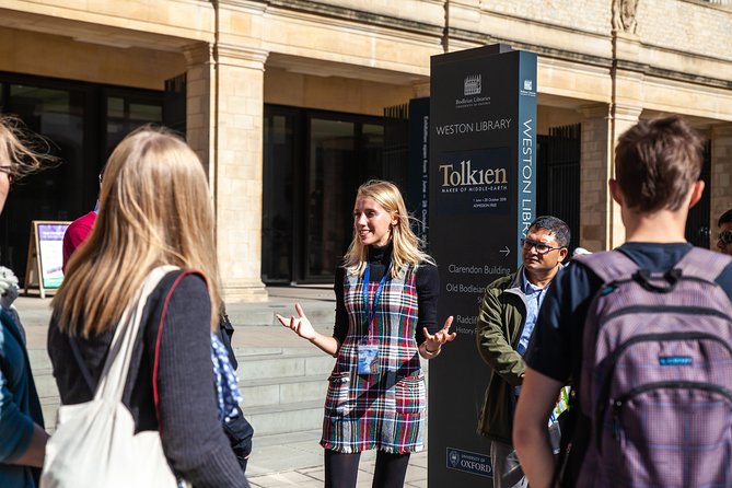 Oxford University Walking Tour With University Alumni Guide - Trinity and Hertford: two different college personalities