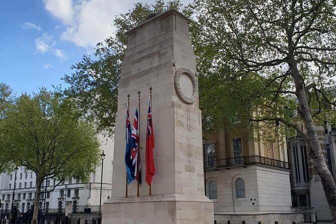 Palaces, Parliament & Power: A Walking Tour of London's Royal City - Buckingham Palace and St. James’s Palace