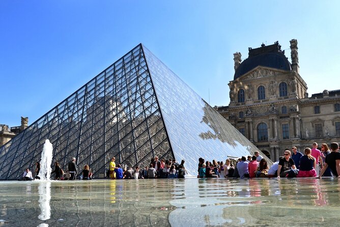 Paris by Rail with Sightseeing Bus and River Seine Lunch Cruise - The hop-on, hop-off bus: useful overview, limited freedom
