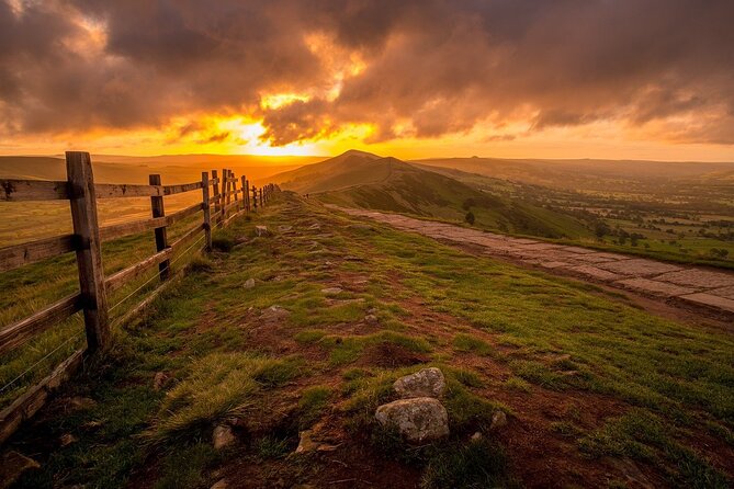 Peak District Tour App, Hidden Gems Game and Big Britain Quiz (7 Day Pass) UK - Turning Castleton into a giant game board