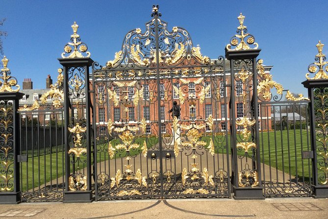 Princess Diana Private Walking Tour of London - Walking demands, timing, and practical details
