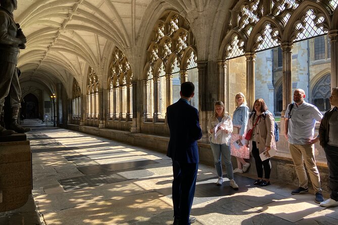 Priority Access Westminster Abbey Tour with a Professional Guide - Does priority access really save time?