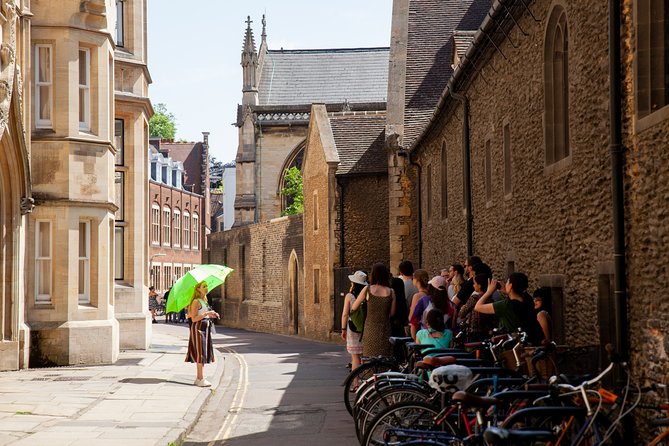 Private 2-Hour Cambridge Walking Tour With University Alumni Guide - St. John’s College, Trinity, and the college system