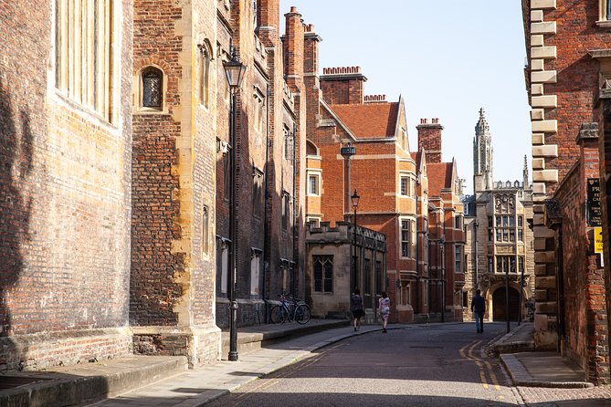 Private 2-Hour Cambridge Walking Tour With University Alumni Guide - What the two hours feel like