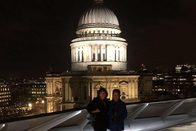 Private 2-Hour Night Tour of London in an Iconic Black Cab - Southwark Cathedral, Borough Market, and Shakespeare’s Globe
