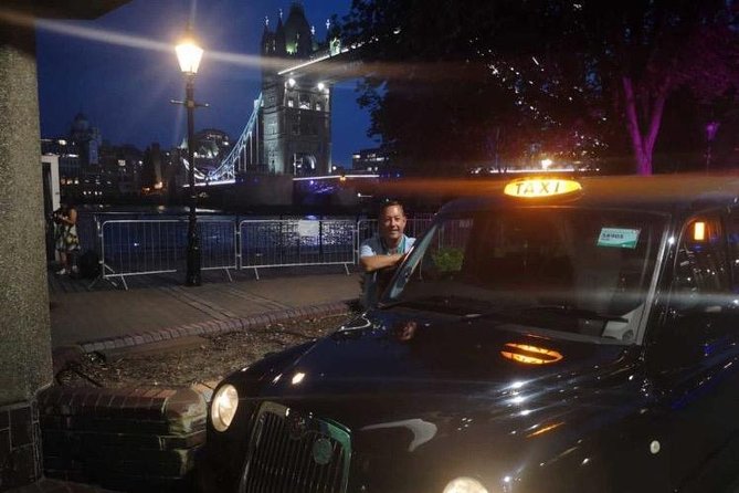 Private 2-Hour Night Tour of London in an Iconic Black Cab - The Royal Exchange and the Thames finale