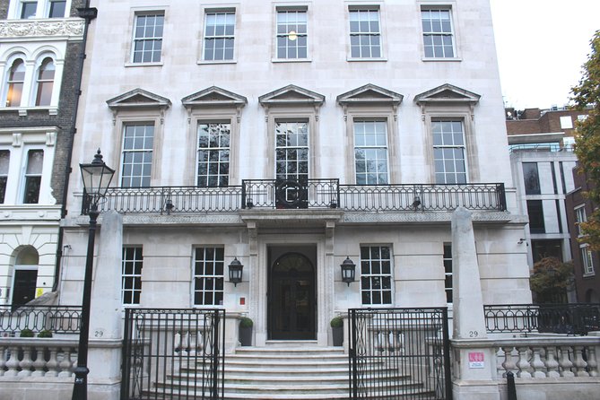 Private 3 hour Poirot Tour of London by Black Taxi - Why the private taxi format matters