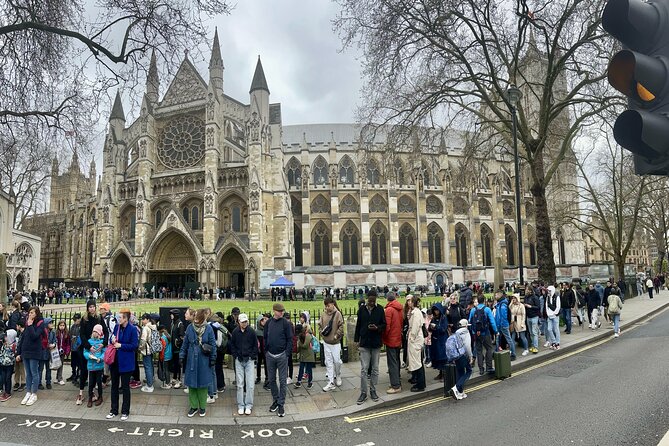 Private 5-Hour London Tour with Pickup – Explore Iconic Landmarks - Harrods, Royal Albert Hall, and the Albert Memorial