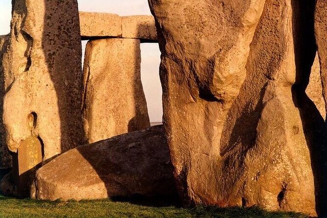 Private Archaeologist Guided Tour Stonehenge, Salisbury & Avebury - Stonehenge with time for questions