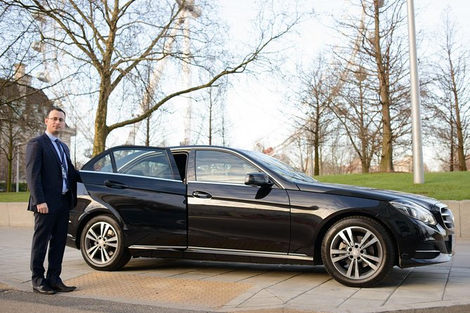 Private Arrival Transfer: Heathrow Airport to Central London - A quiet start after a long Heathrow flight