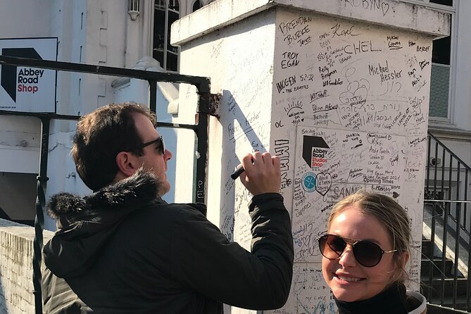 Private Beatles and London Rock Tour in Electric Taxi - The guide makes the difference