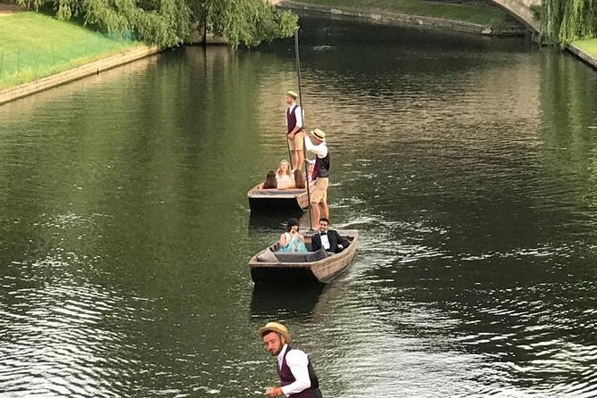 Private Cambridge Punting Tour - Timing, meeting point, and river traffic