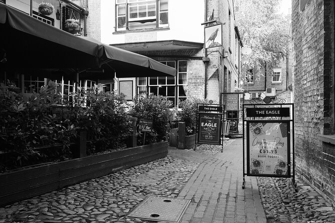 Private | Cambridge University Ghost Tour Led By University Alumni - Clare College and the skeleton in the cupboard