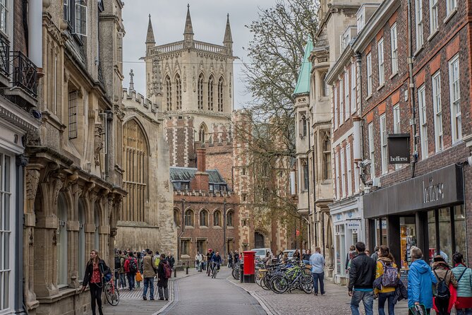 Private | Cambridge University Tour By Alumni™ & King's Chapel - Meeting at King’s Parade