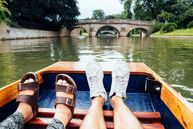 Private | Cambridge Walk & Punt Tour by Alumni™ & King's Chapel - Adding King’s College Chapel for 45 minutes