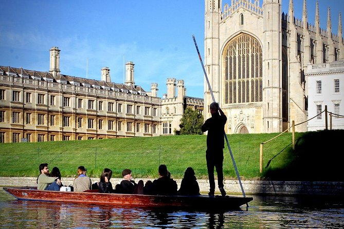 Private Chauffeur Punt Tour - Under the Bridge of Sighs beside St John’s College