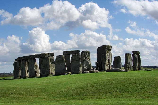 Private Chauffeured Minivan Tour of Stonehenge from London - Adding the Blue Badge guide