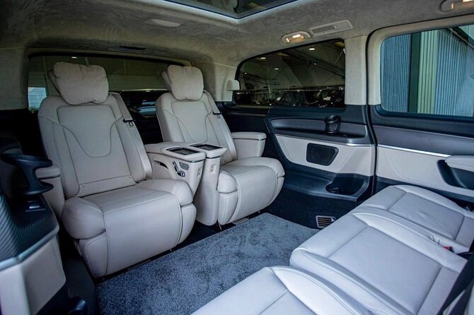 Private Chauffeured Tour to Windsor Castle from London - A comfortable escape from central London