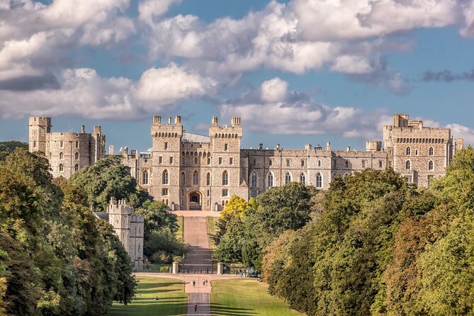 Private Chauffeured Tour to Windsor Castle from London - What to confirm before you go