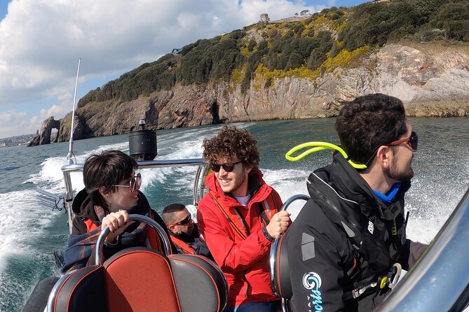 Private Coastal Boat Tour in Torquay - Berry Head, geology, and the seal area