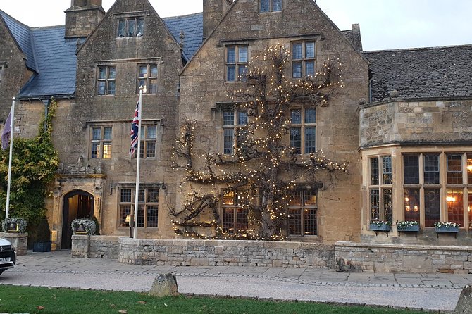 Private Cotswolds and Stratford upon Avon - Bourton-on-the-Water and its streamside setting