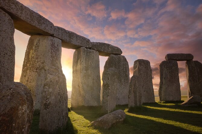 Private Day Tour from Bath to Avebury and Stonehenge with Pickup - Why Stonehenge and Avebury make a better pair