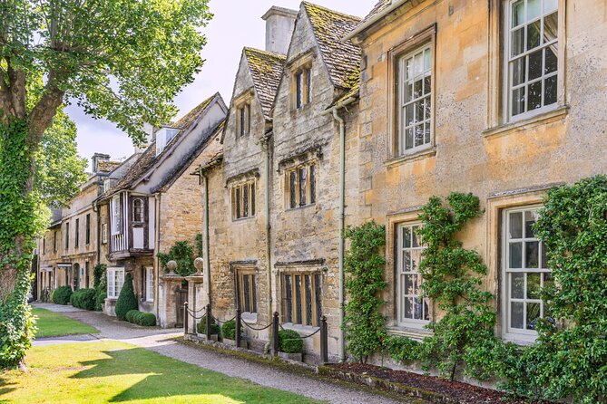 Private Day Tour from Bath to the Captivating Cotswolds - Country gardens and seasonal changes