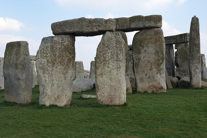 Private driver guided tours Windsor castle Stonehenge - Price and group size: when the math works