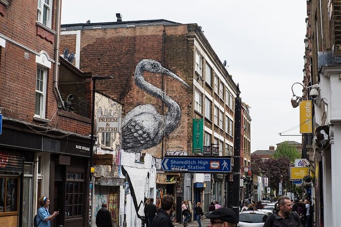 Private East End Food Tour: 7 Tastings with Bagels & Fish & Chips - How much walking and how much food should you expect?