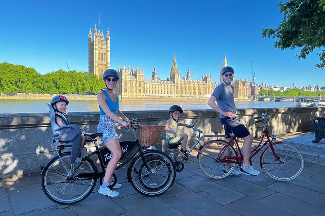 Private Family Bike Tour of London, fun for all ages! - A gentle start in Archbishop’s Park