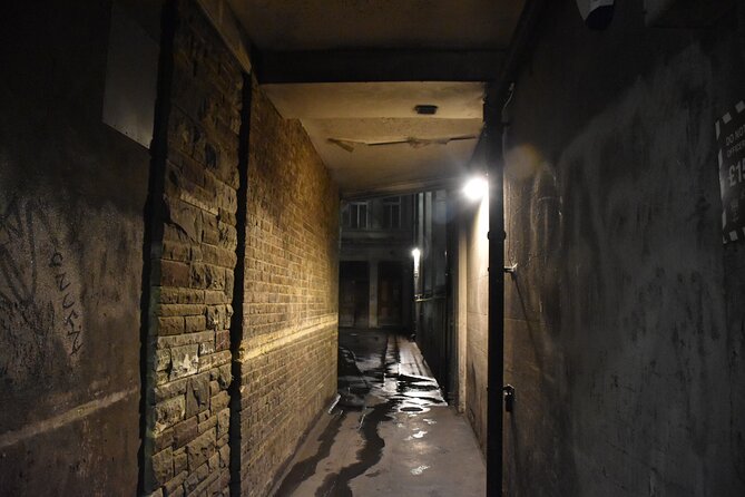 Private Ghosts and Gore Walking Tour of London - The Viaduct Tavern and the Old Bailey