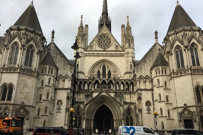 Private Guided and Chauffeured Tour of London - Shopping stops at Harrods and the luxury streets