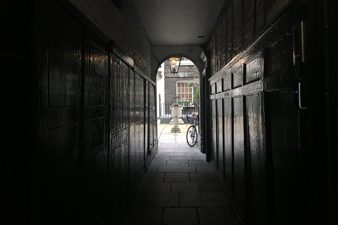 Private Guided and Chauffeured Tour of London - What the $770.10 price really buys