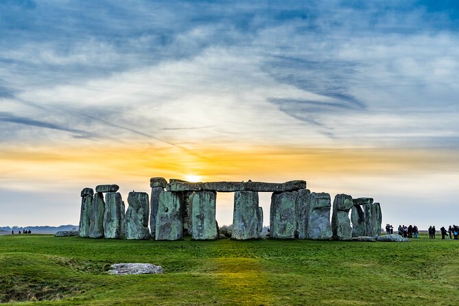 Private Guided Tour of Ancient and Magical Stonehenge - Woodhenge gives Stonehenge a wider story