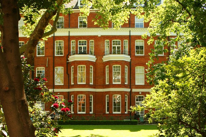 Private Guided Tour of Historic Chelsea - Chelsea Physic Garden, a special stop with an extra fee