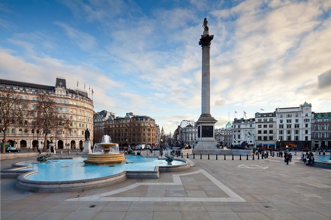 Private Guided Tour of Royal London - St James’s Palace and the chance to see the guard change