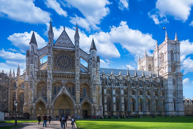 Private Guided Tour of Royal London - Westminster Abbey, where coronations meet royal weddings