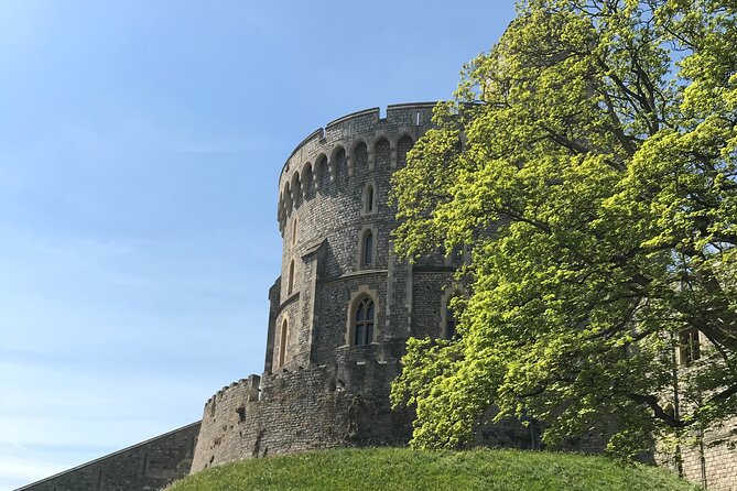 Private Guided Tour of Windsor Castle PLUS and History - How much value do you get for $891.16?
