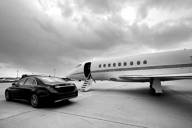 Private Heathrow Airport transfer to or from your London Hotel - Comfort, luggage, and useful extras